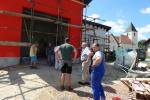 2015 07 16 Fassade FF Haus+ Stuehle streichen 4