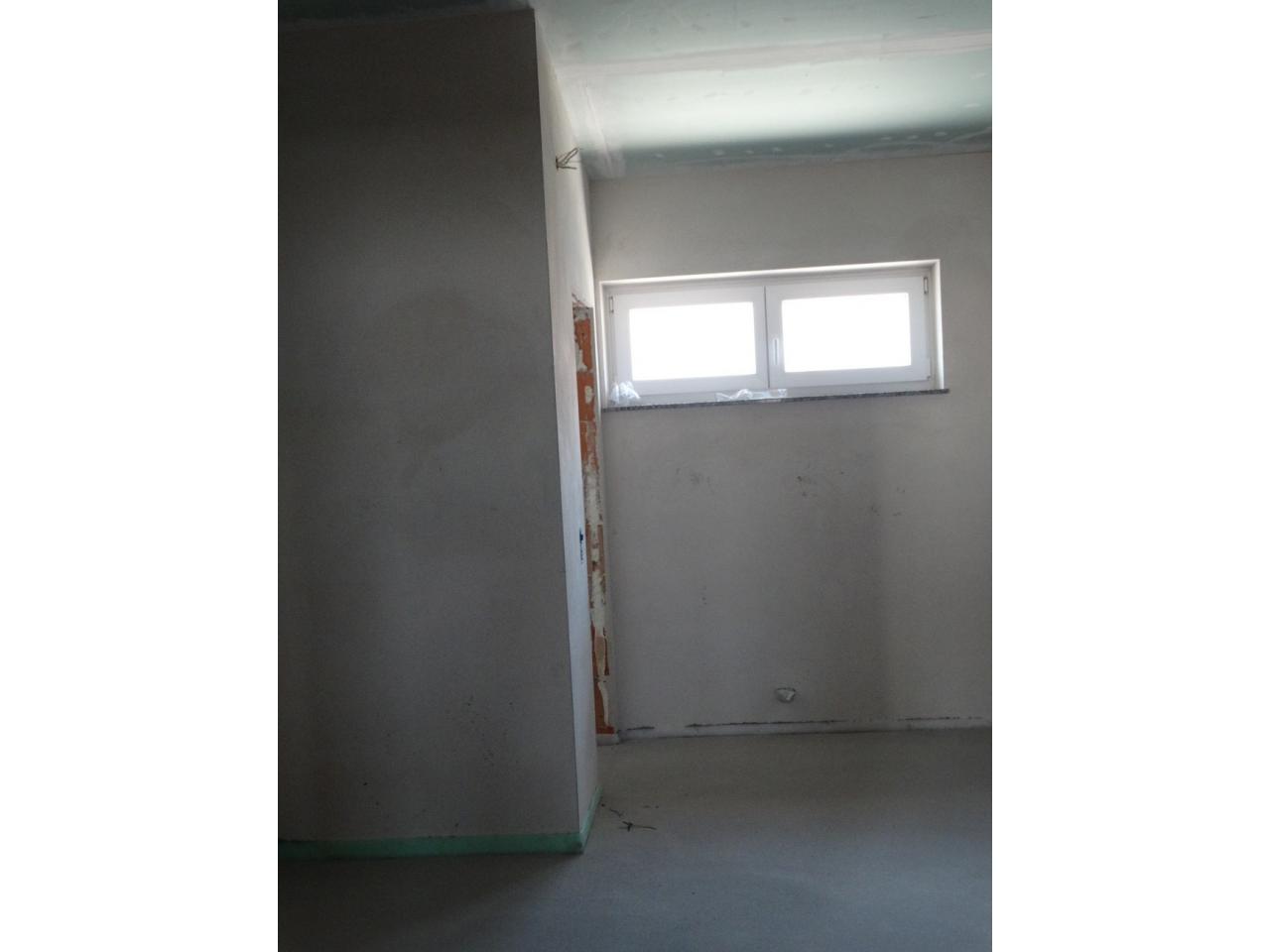 2015 07 16 Fassade FF Haus+ Stuehle streichen 14